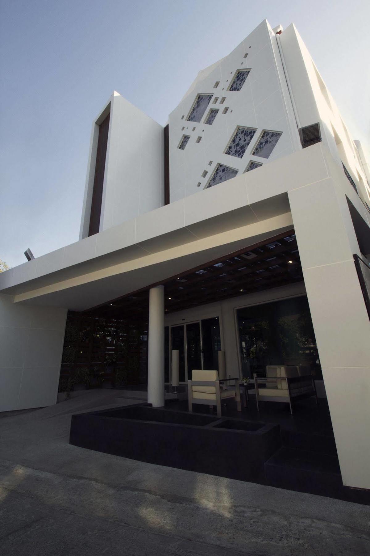 P21 Chiangmai Hotel Чиангмай Екстериор снимка